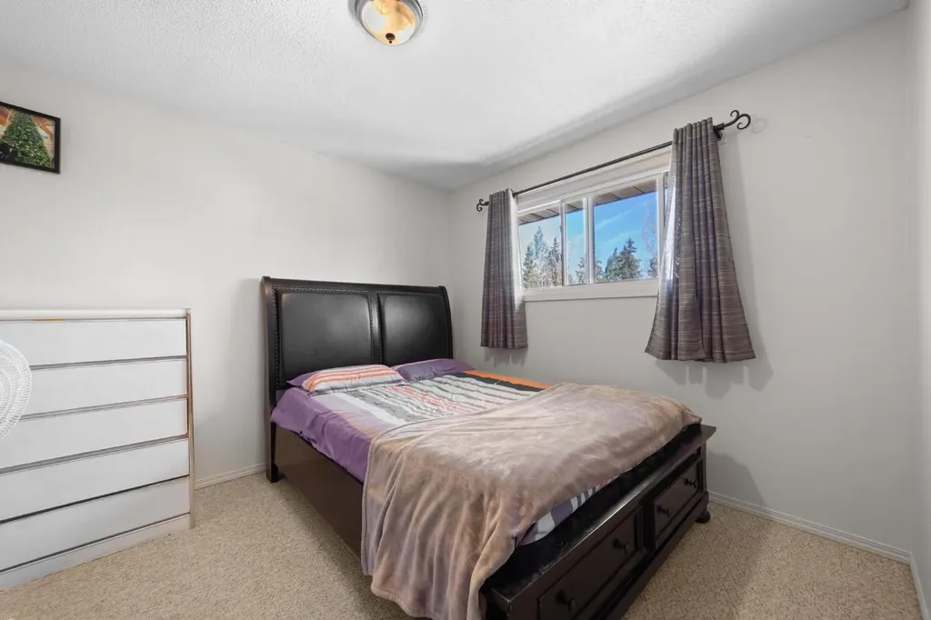 6404B 45 Avenue Camrose AB T4V 0C2