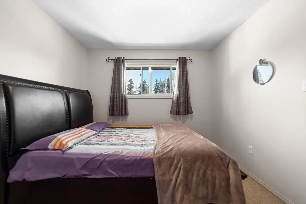 6404B 45 Avenue Camrose AB T4V 0C2