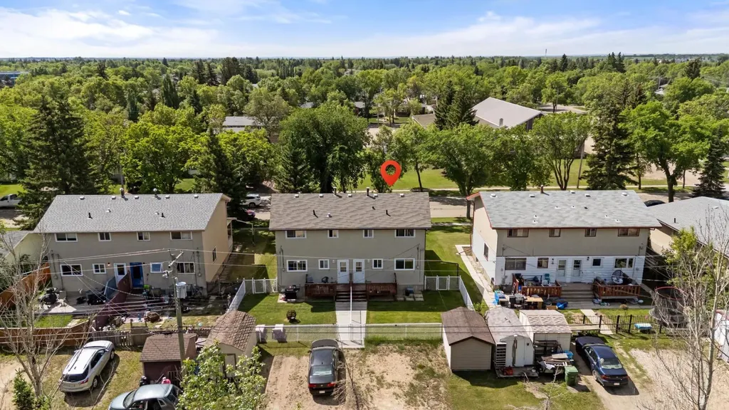 6404B 45 Avenue Camrose AB T4V 0C2
