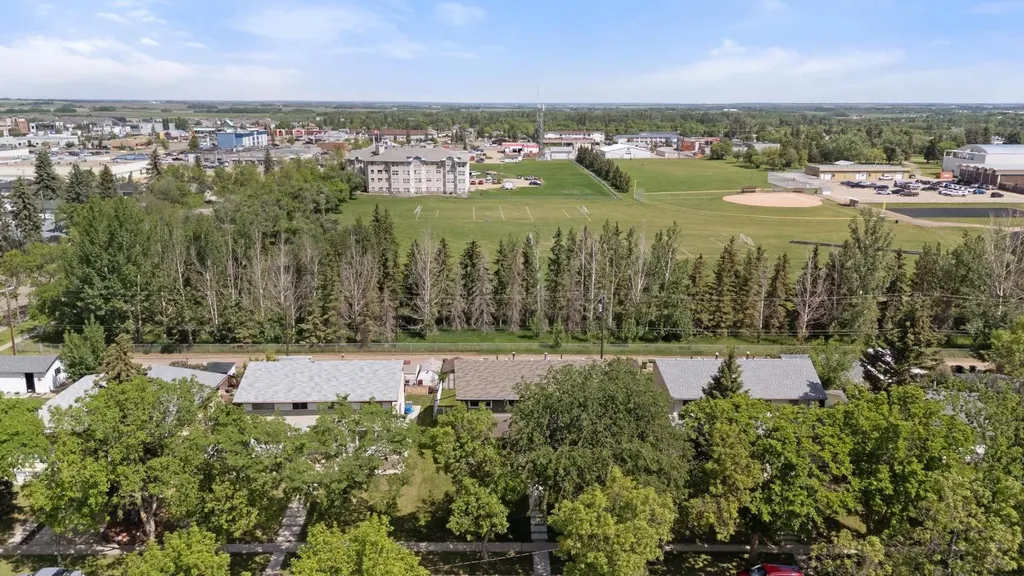 6404B 45 Avenue Camrose AB T4V 0C2