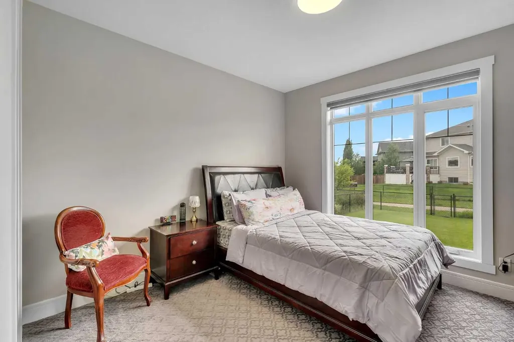 876 East Lakeview Road Chestermere AB T1X 0W7