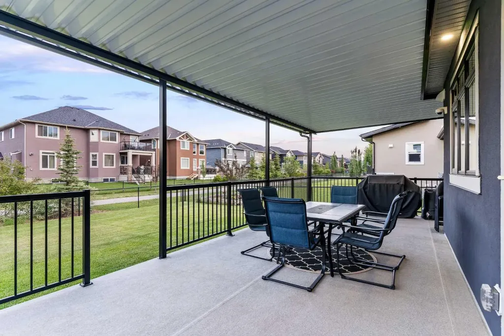 876 East Lakeview Road Chestermere AB T1X 0W7