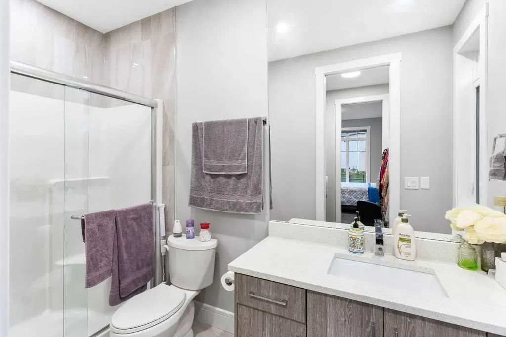 876 East Lakeview Road Chestermere AB T1X 0W7