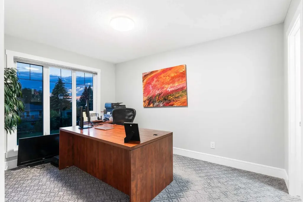 876 East Lakeview Road Chestermere AB T1X 0W7