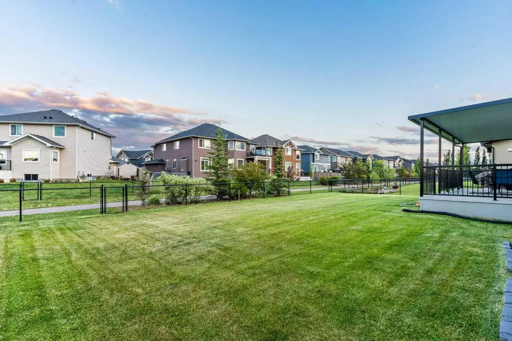 876 East Lakeview Road Chestermere AB T1X 0W7