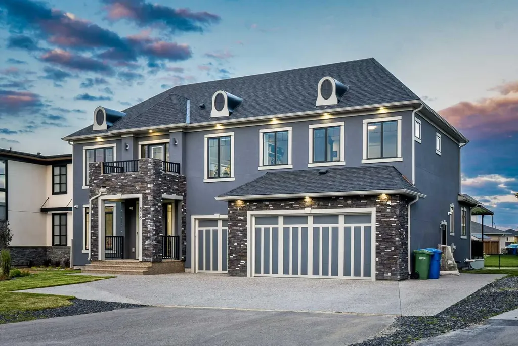 876 East Lakeview Road Chestermere AB T1X 0W7
