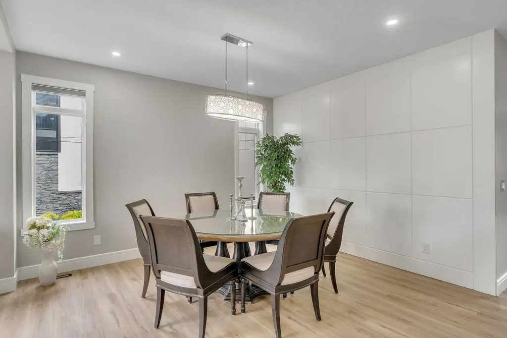 876 East Lakeview Road Chestermere AB T1X 0W7