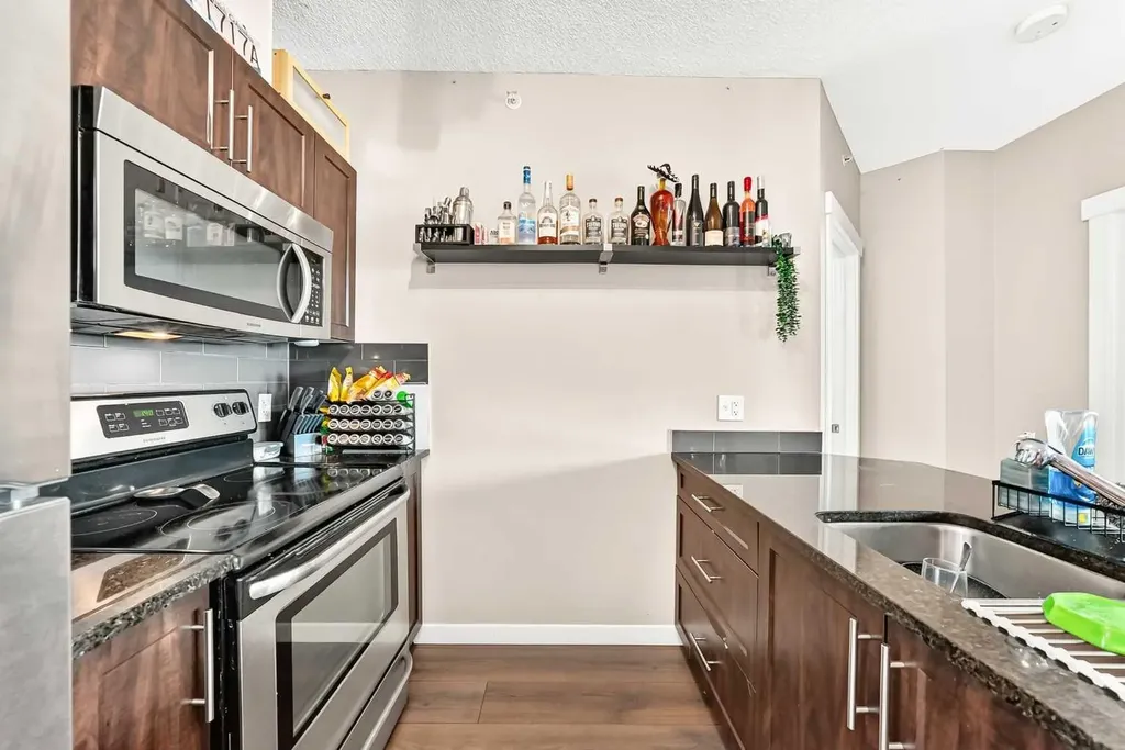 325 3 Street SE Calgary AB T2G0T9