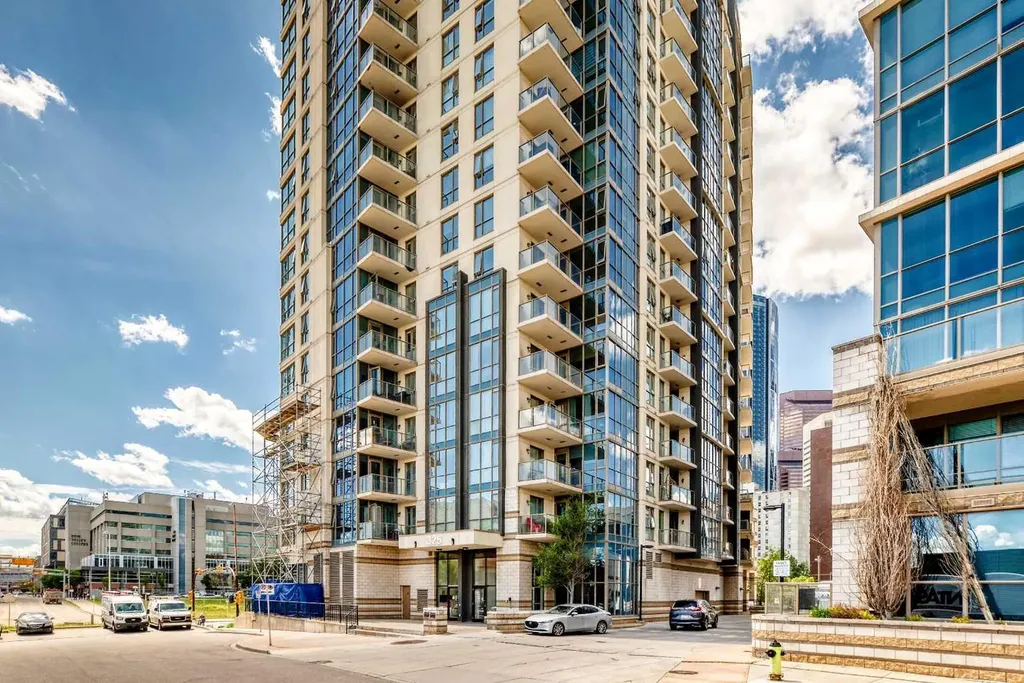 325 3 Street SE Calgary AB T2G0T9