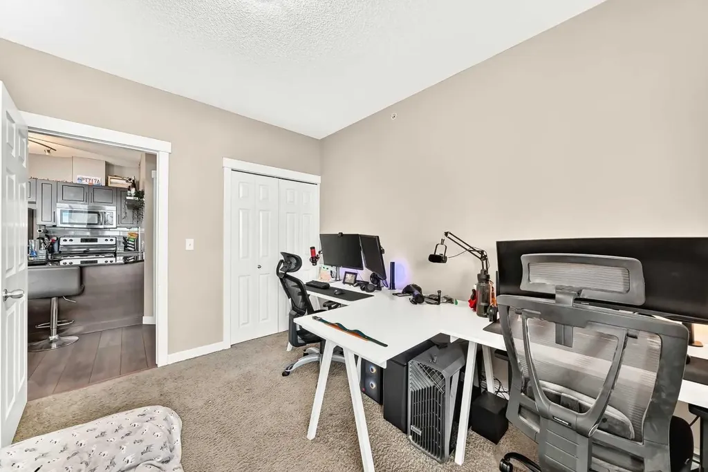 325 3 Street SE Calgary AB T2G0T9