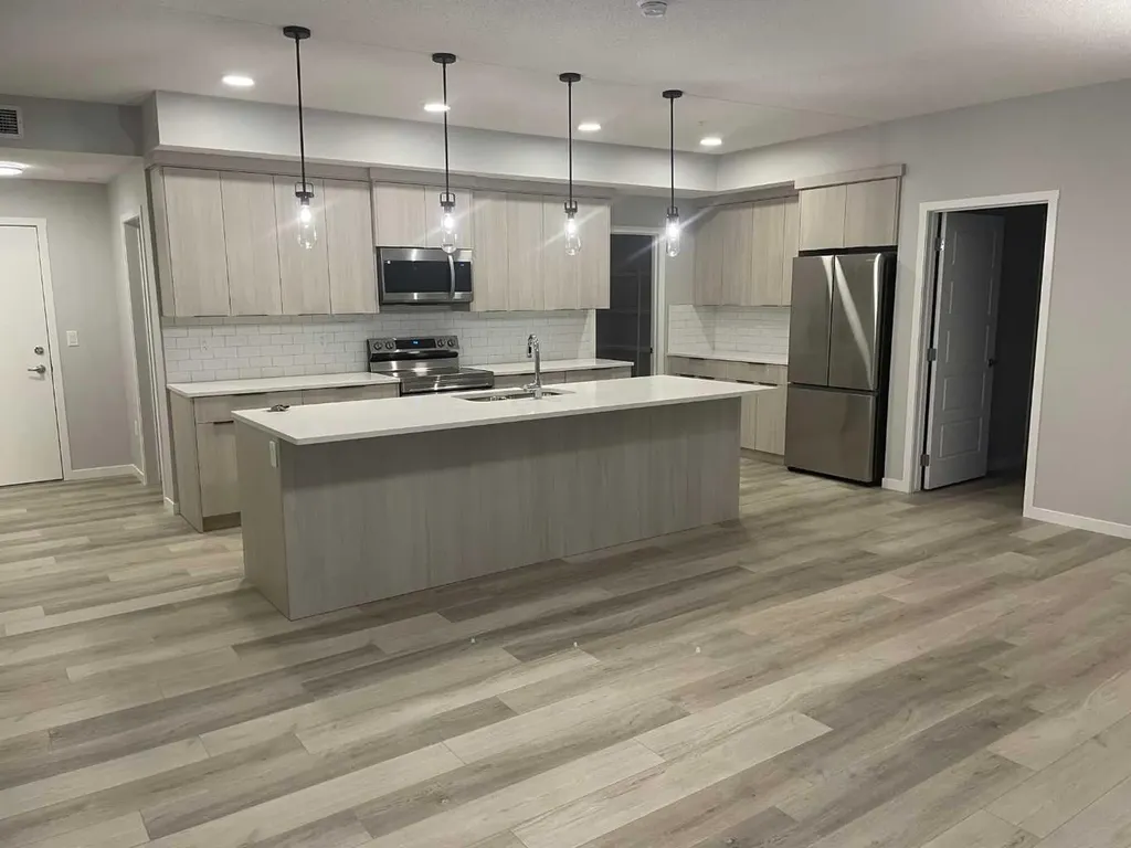40 Carrington Plaza NW Calgary AB T3P 1X7