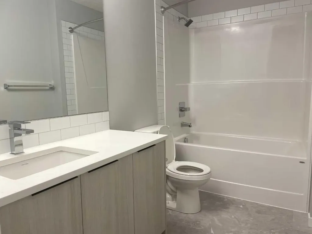 40 Carrington Plaza NW Calgary AB T3P 1X7