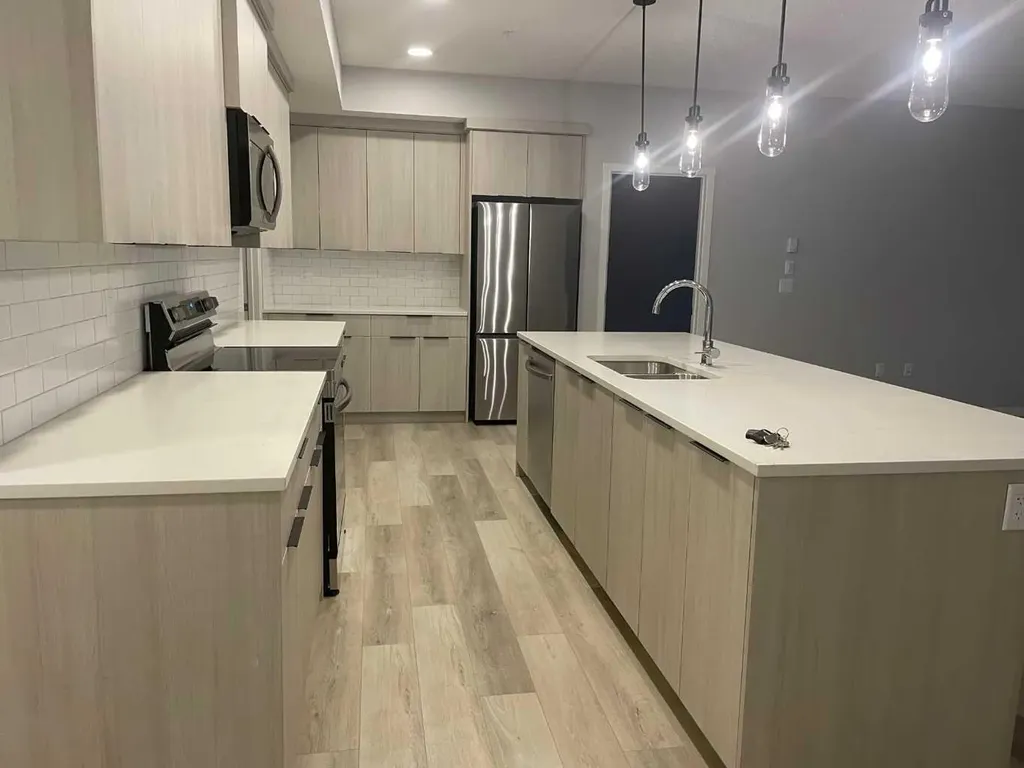 40 Carrington Plaza NW Calgary AB T3P 1X7