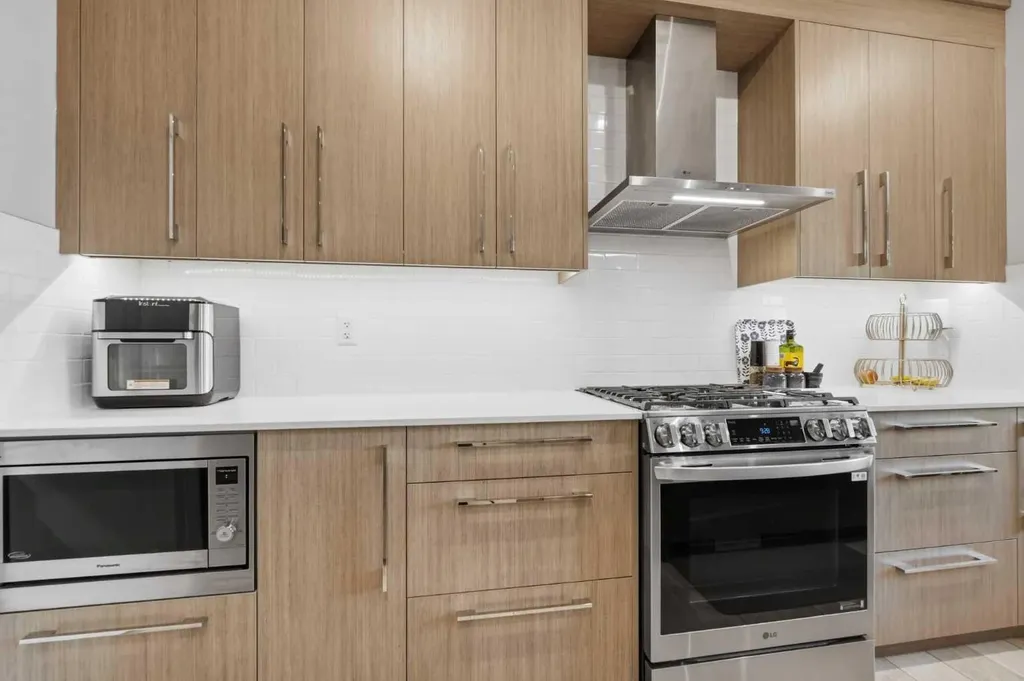 163 Dawson Wharf Rise Mount Chestermere AB t1x2x3