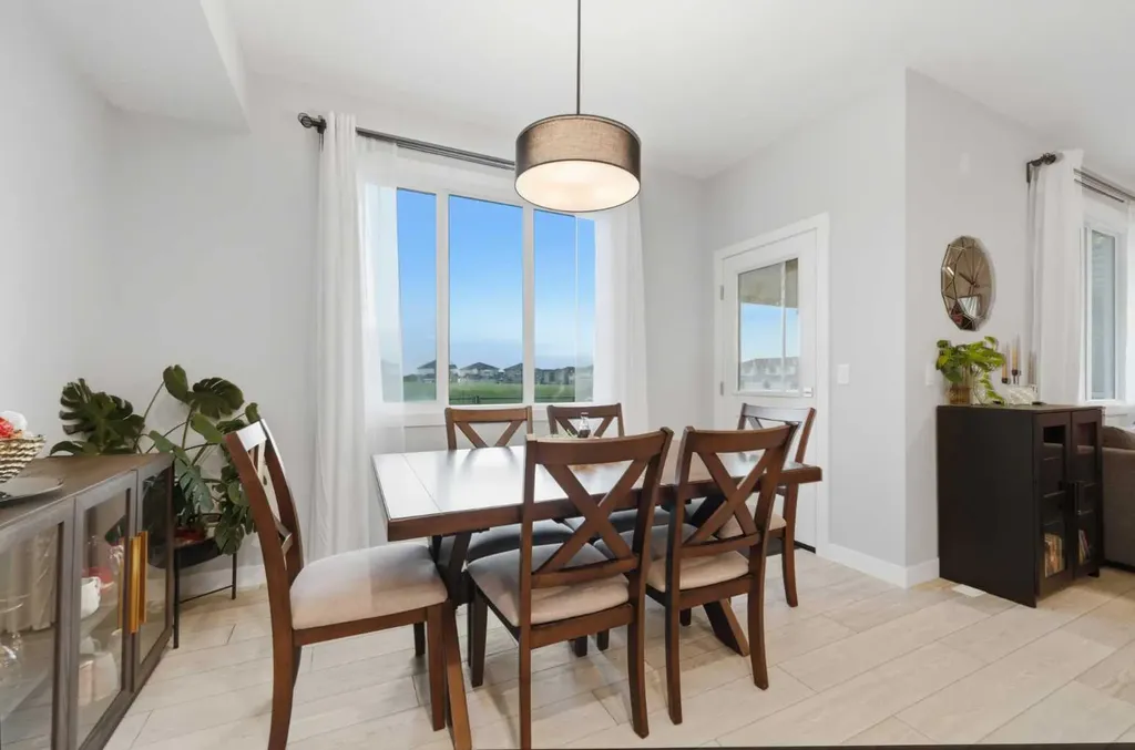 163 Dawson Wharf Rise Mount Chestermere AB t1x2x3