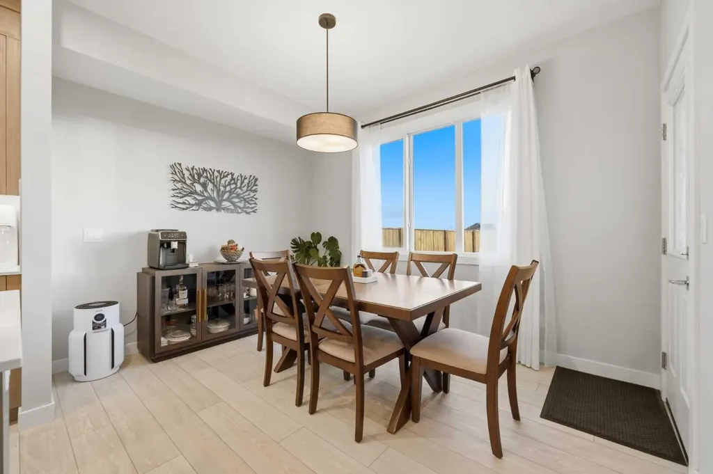 163 Dawson Wharf Rise Mount Chestermere AB t1x2x3