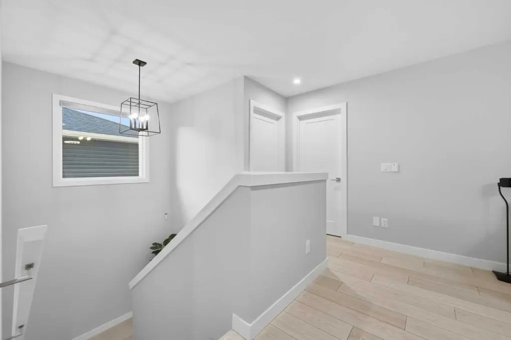 163 Dawson Wharf Rise Mount Chestermere AB t1x2x3