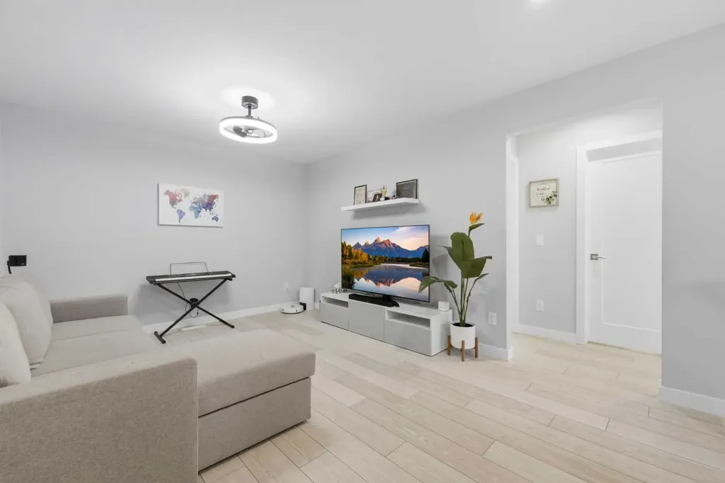 163 Dawson Wharf Rise Mount Chestermere AB t1x2x3
