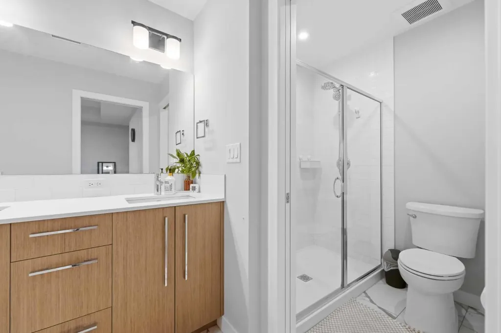 163 Dawson Wharf Rise Mount Chestermere AB t1x2x3