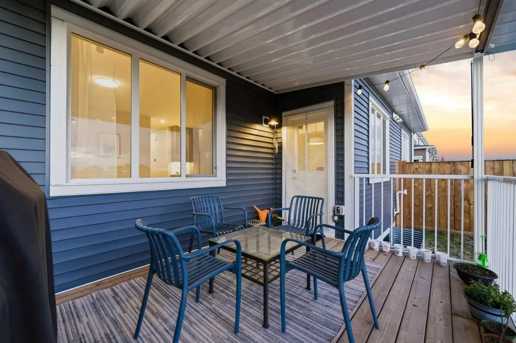 163 Dawson Wharf Rise Mount Chestermere AB t1x2x3