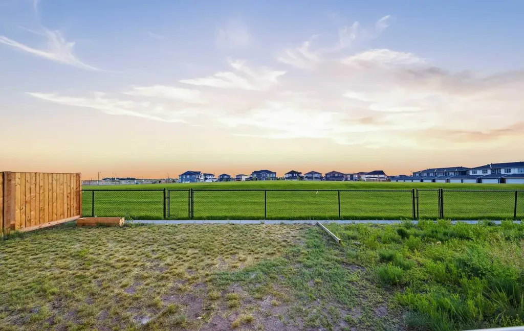 163 Dawson Wharf Rise Mount Chestermere AB t1x2x3