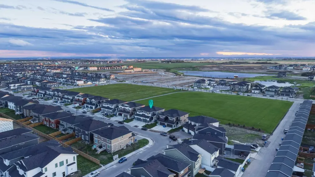 163 Dawson Wharf Rise Mount Chestermere AB t1x2x3