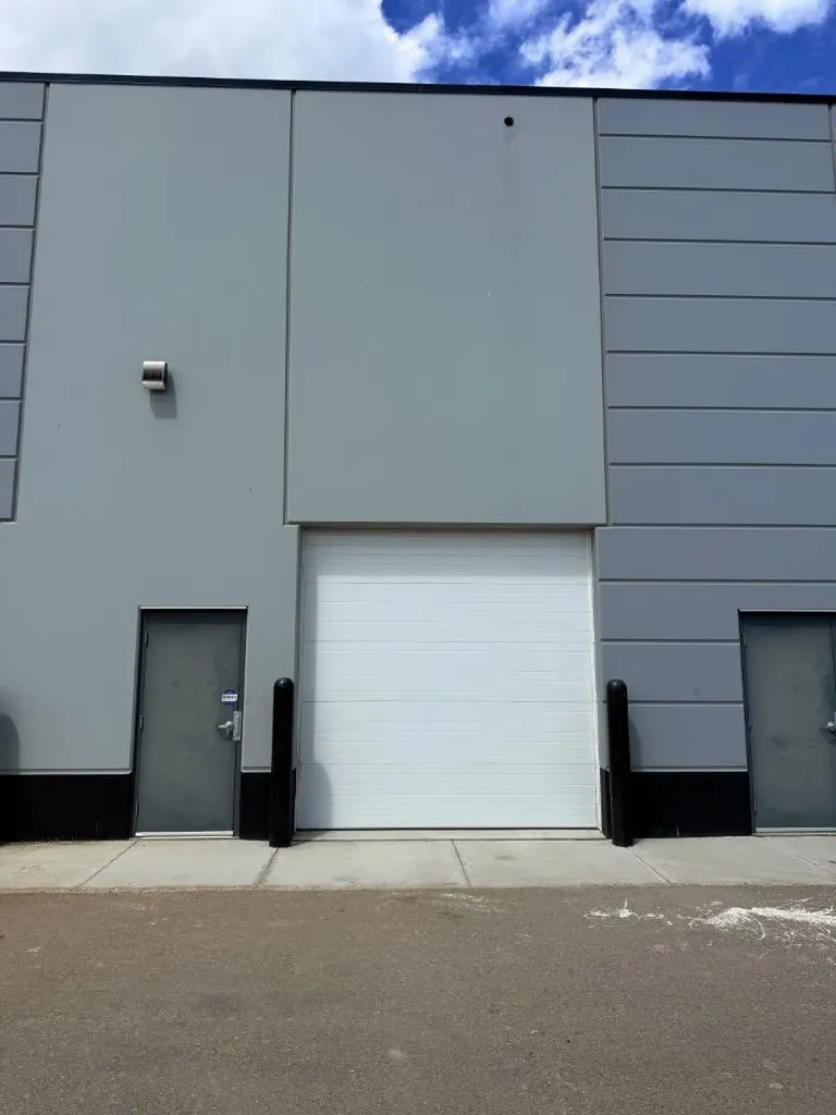 6520 36 Street NE Calgary AB T3J 2L3
