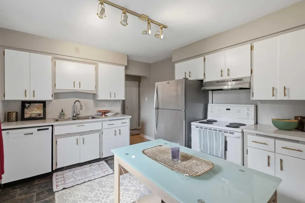 3711 Centre B Street NW Calgary AB T2K 0W1