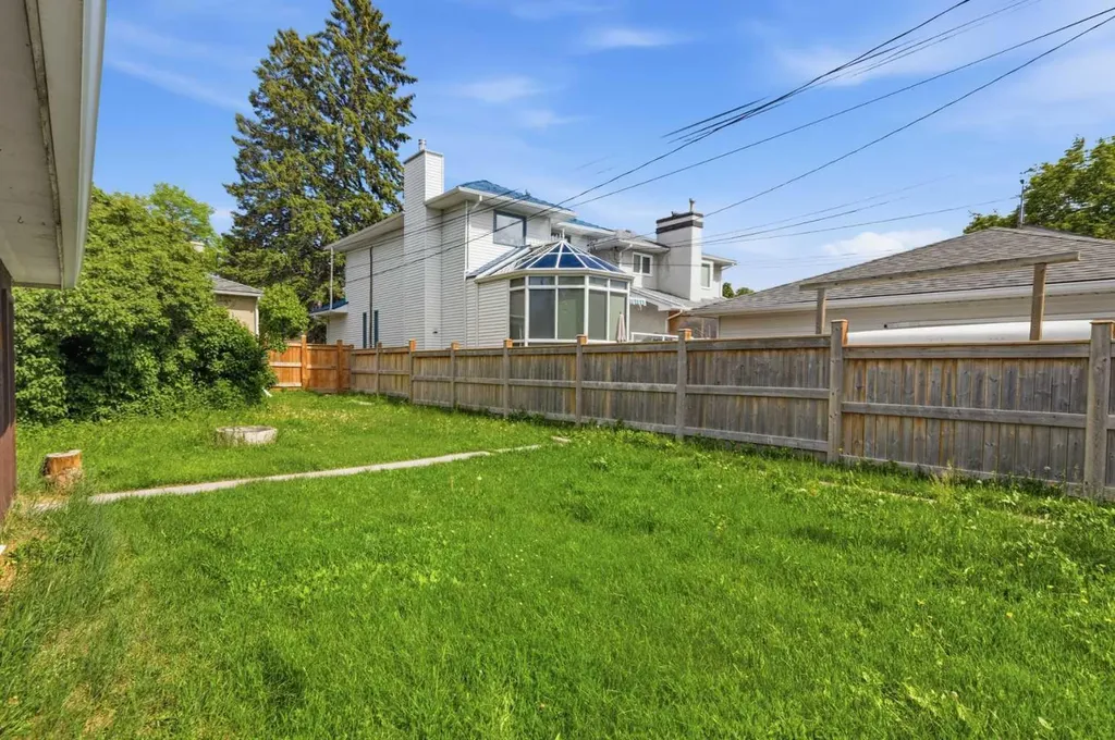 3711 Centre B Street NW Calgary AB T2K 0W1