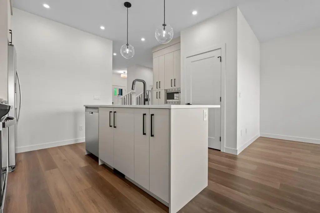 2244 Waterbury Road Chestermere AB T1X 2Y9