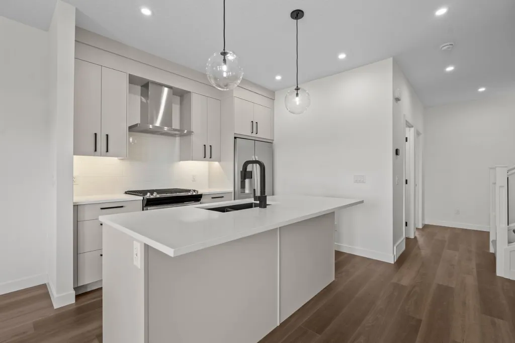 2244 Waterbury Road Chestermere AB T1X 2Y9
