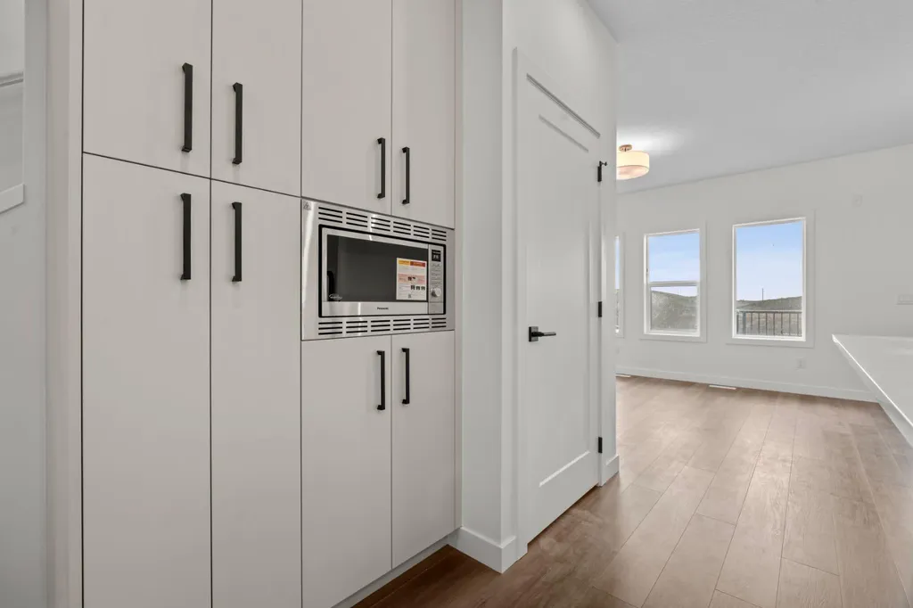 2244 Waterbury Road Chestermere AB T1X 2Y9