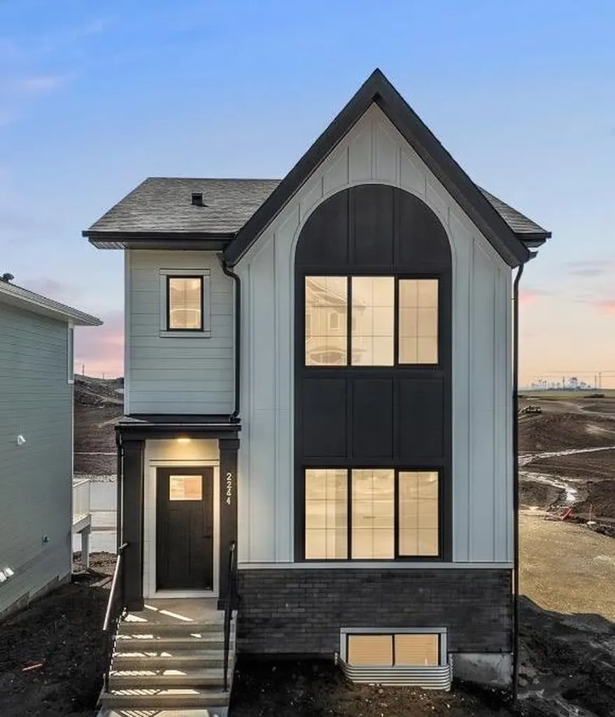 2244 Waterbury Road Chestermere AB T1X 2Y9