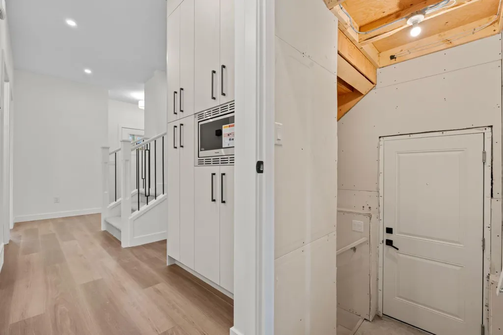2244 Waterbury Road Chestermere AB T1X 2Y9