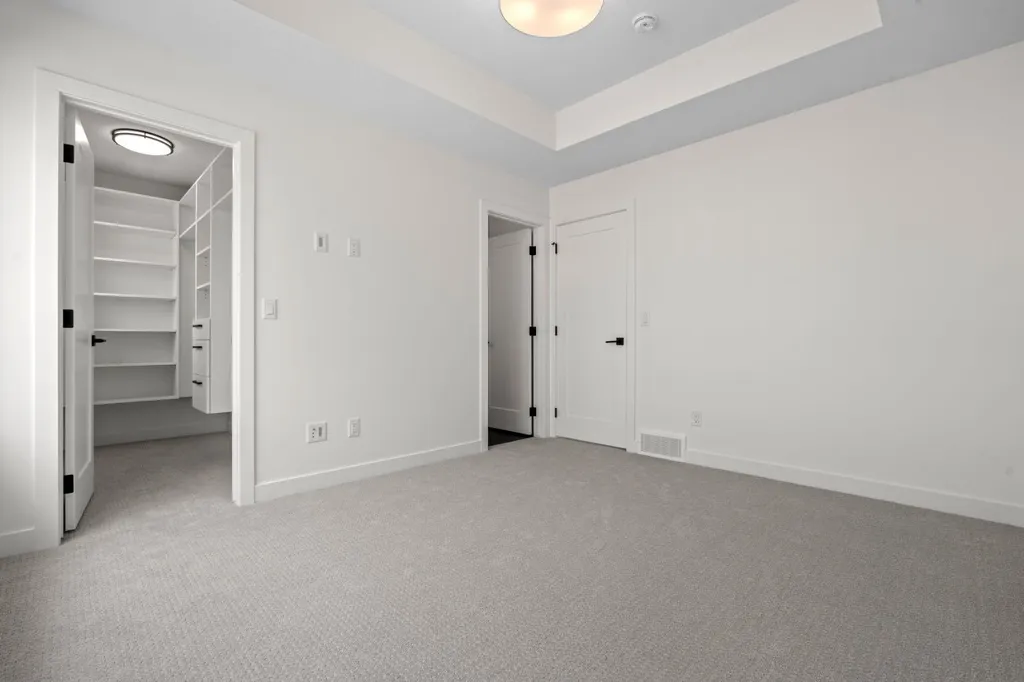 2244 Waterbury Road Chestermere AB T1X 2Y9
