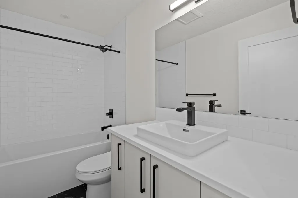 2244 Waterbury Road Chestermere AB T1X 2Y9