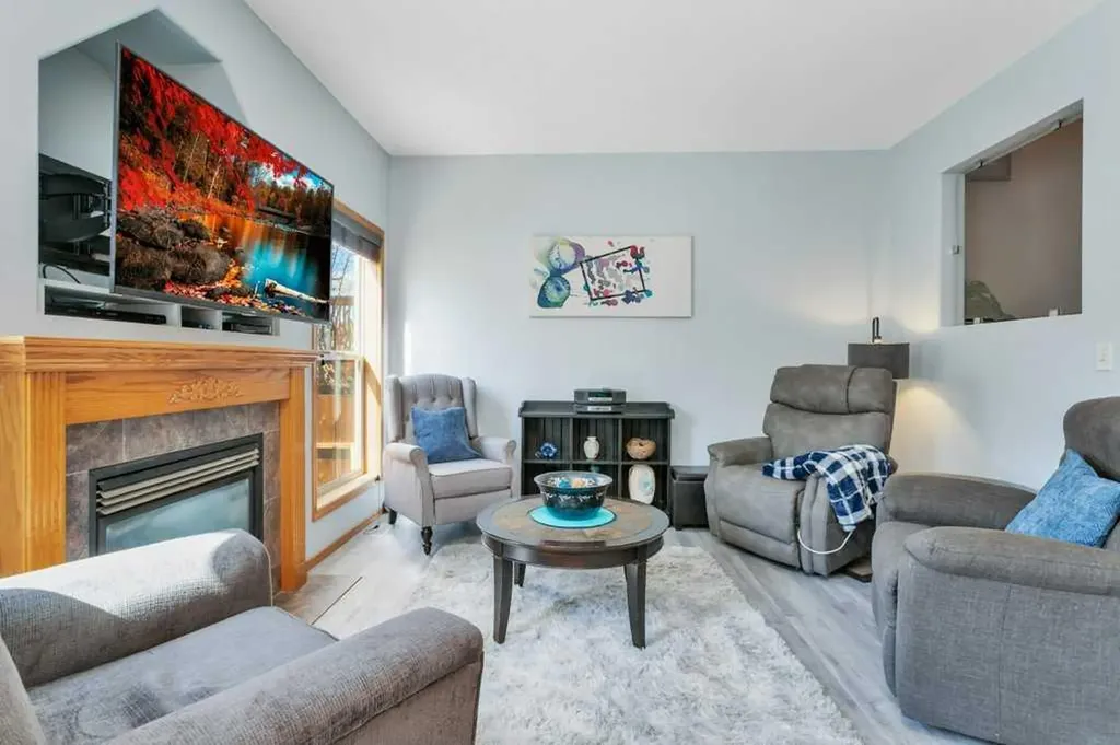 345 Addington Drive Red Deer AB T4R 3H7