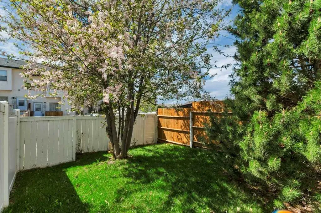 345 Addington Drive Red Deer AB T4R 3H7