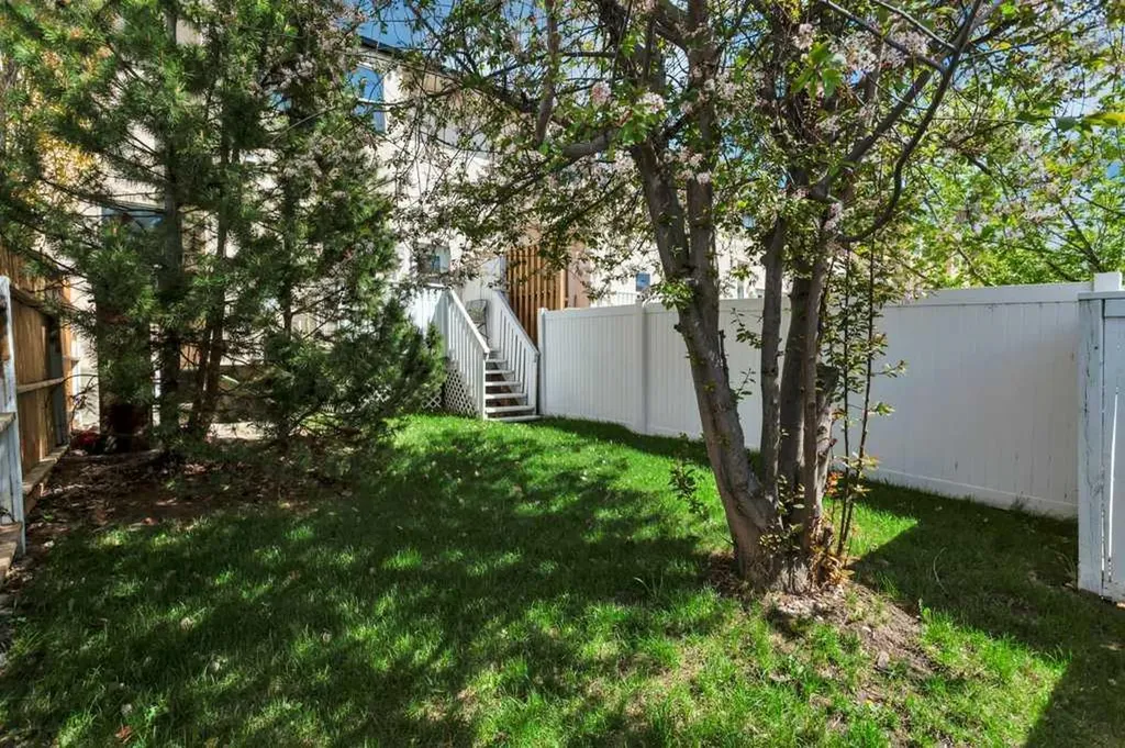 345 Addington Drive Red Deer AB T4R 3H7