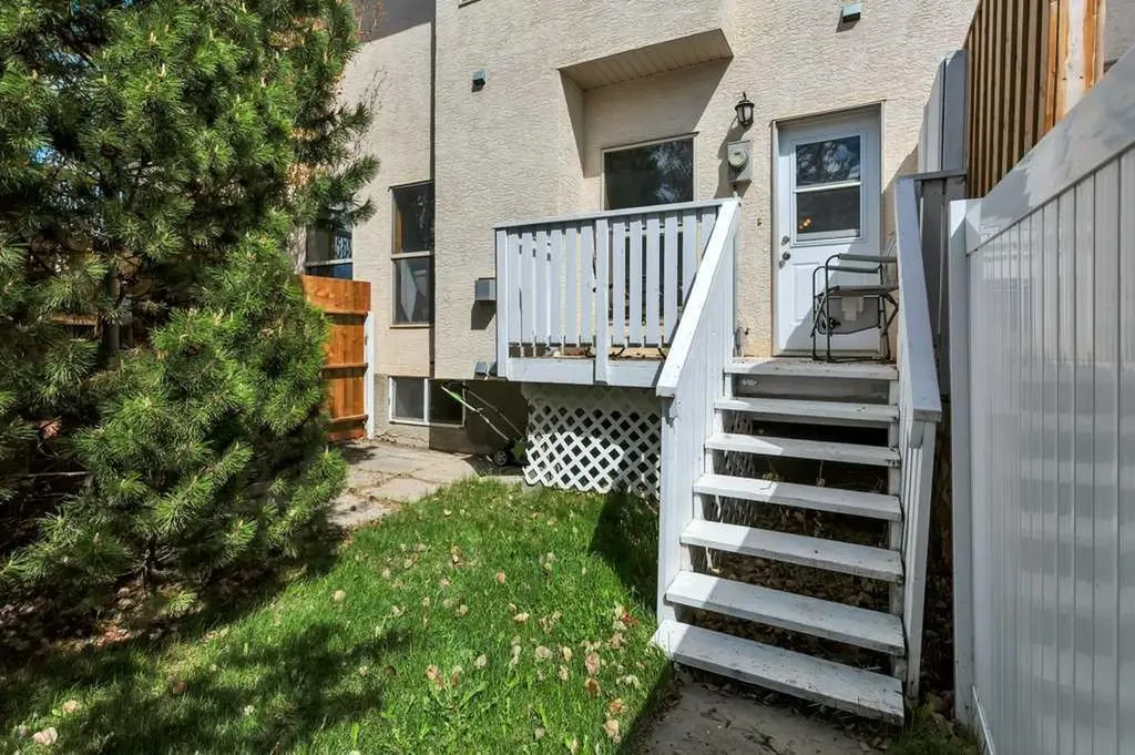 345 Addington Drive Red Deer AB T4R 3H7