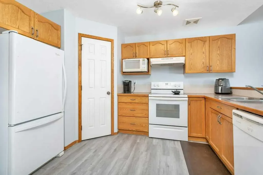 345 Addington Drive Red Deer AB T4R 3H7