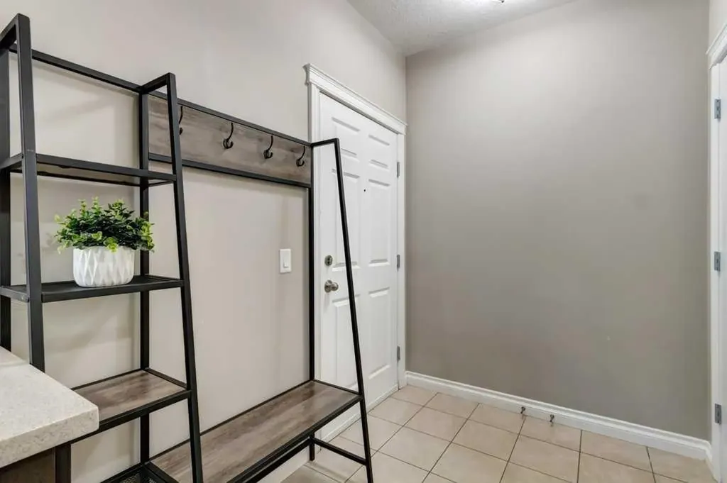 2 Hemlock Crescent SW Calgary AB T3C 2Z1