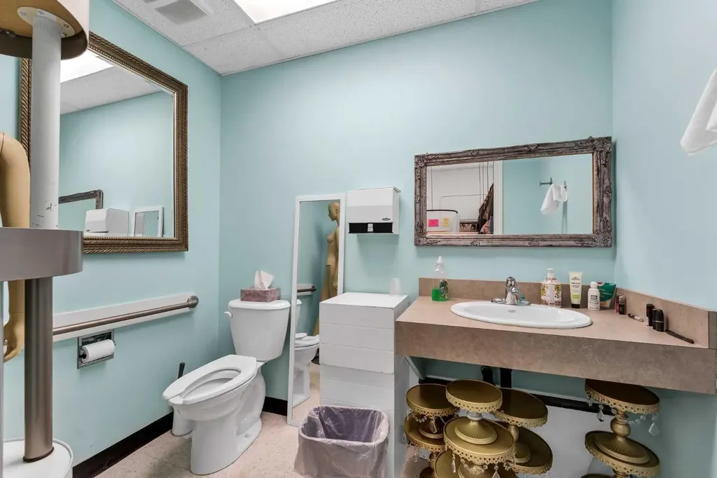 1765 Dunmore Road SE Medicine Hat AB T1A 1Z8