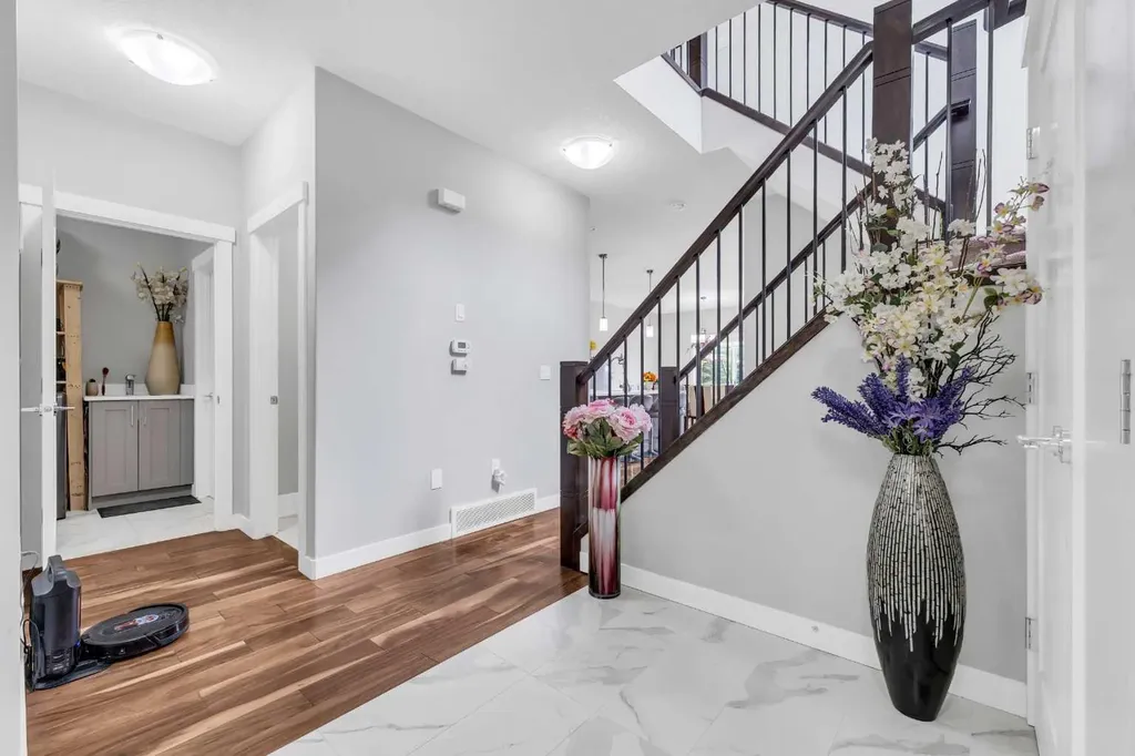 236 Nolanhurst Crescent NW Calgary AB T3R 0Z4