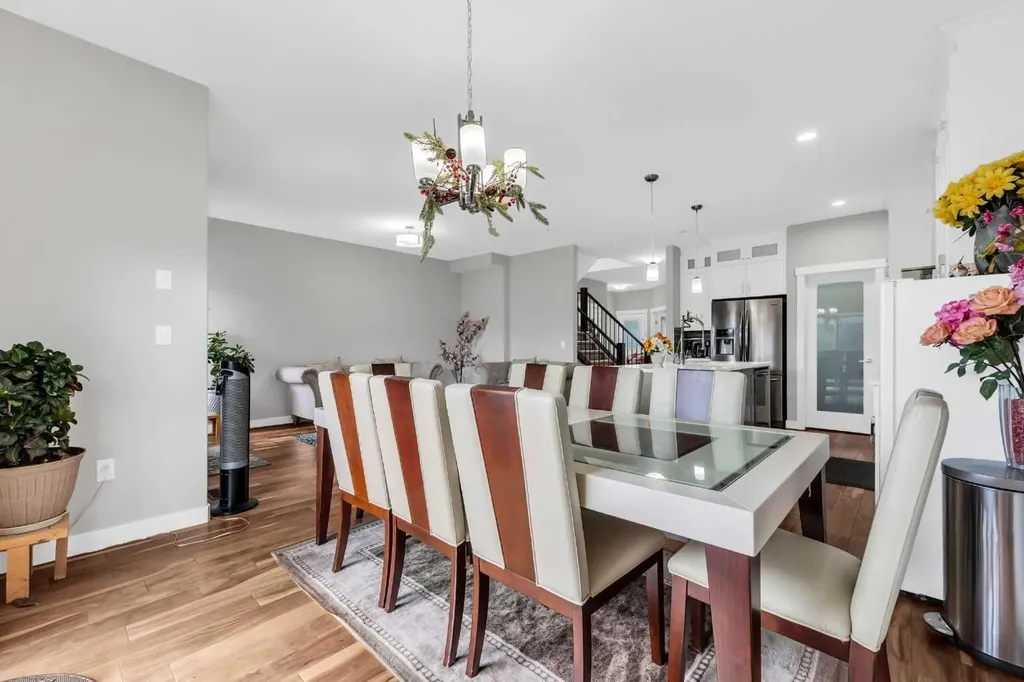236 Nolanhurst Crescent NW Calgary AB T3R 0Z4