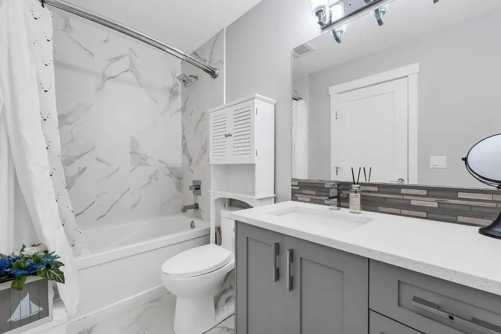 236 Nolanhurst Crescent NW Calgary AB T3R 0Z4