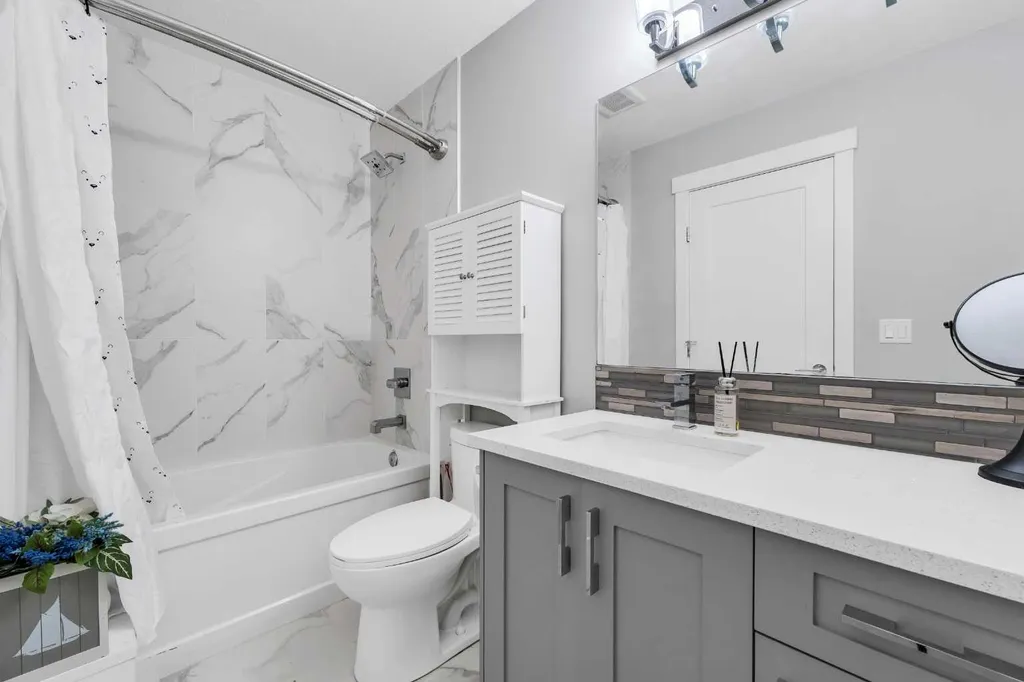236 Nolanhurst Crescent NW Calgary AB T3R 0Z4