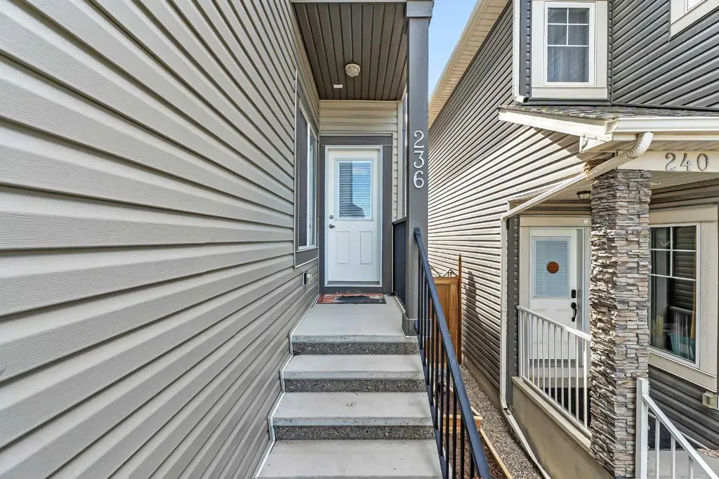 236 Nolanhurst Crescent NW Calgary AB T3R 0Z4