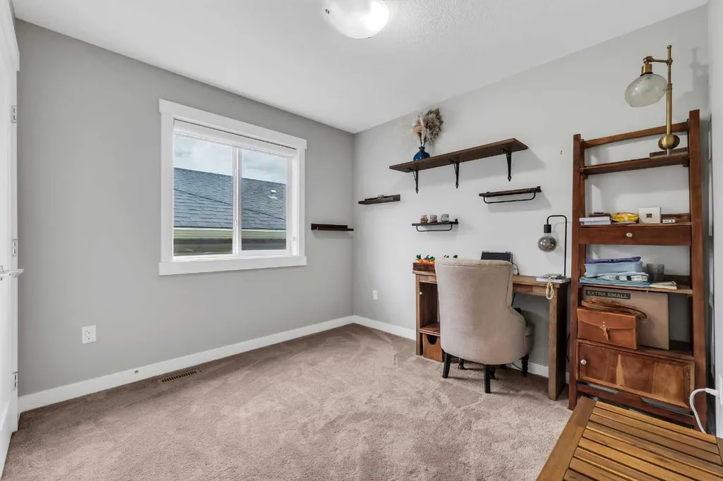 236 Nolanhurst Crescent NW Calgary AB T3R 0Z4