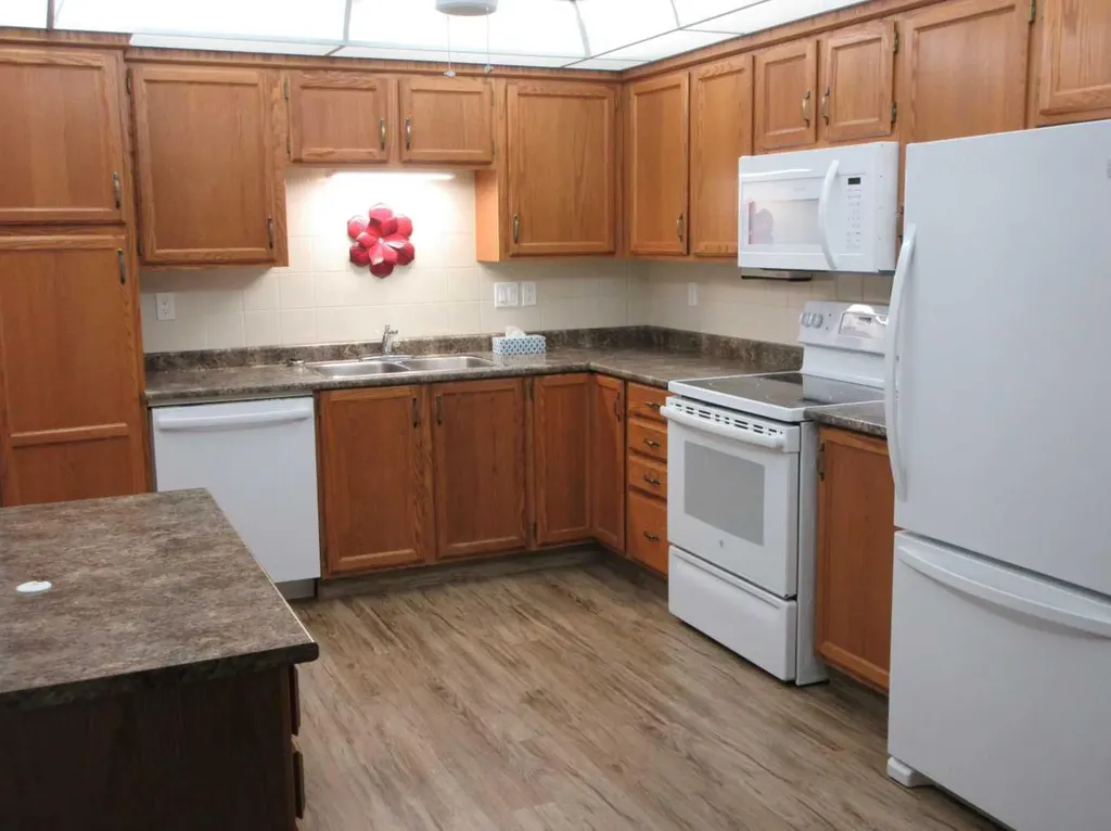 3090 15 Avenue SE Medicine Hat AB T1B 3Z3